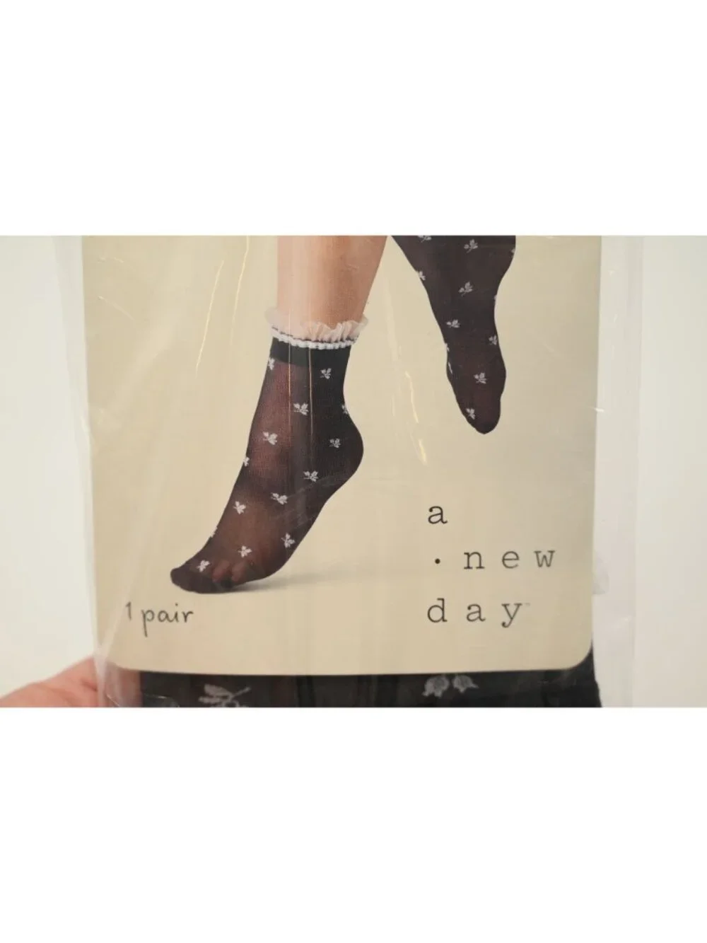 NIP A New Day Fashion Anklets 1 Pair One Size Black White Floral Ruffle Socks